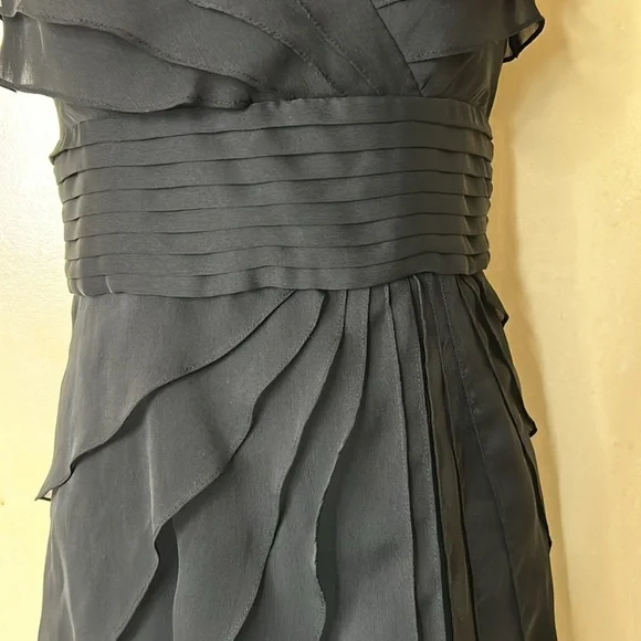 Adrianna Papell black ruffled cocktail dress size 4P - Picture 3 of 12